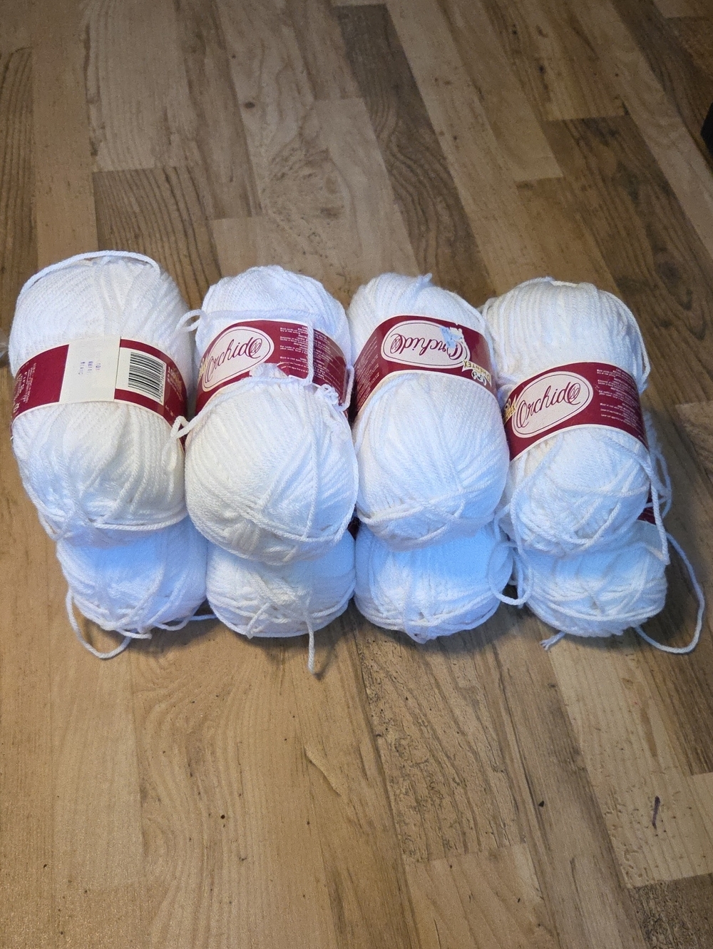 NEW Phentex Orchid 8 Rolls White Wool 100% Acrylic Plus Bonus Roll